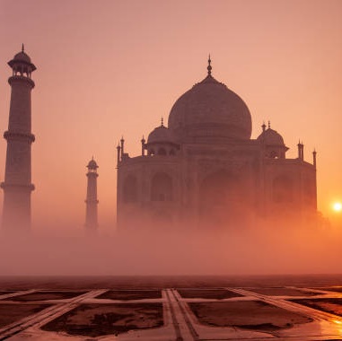 Luxury India Tour – Palaces, Elephants, Tigers, Taj Mahal, and More